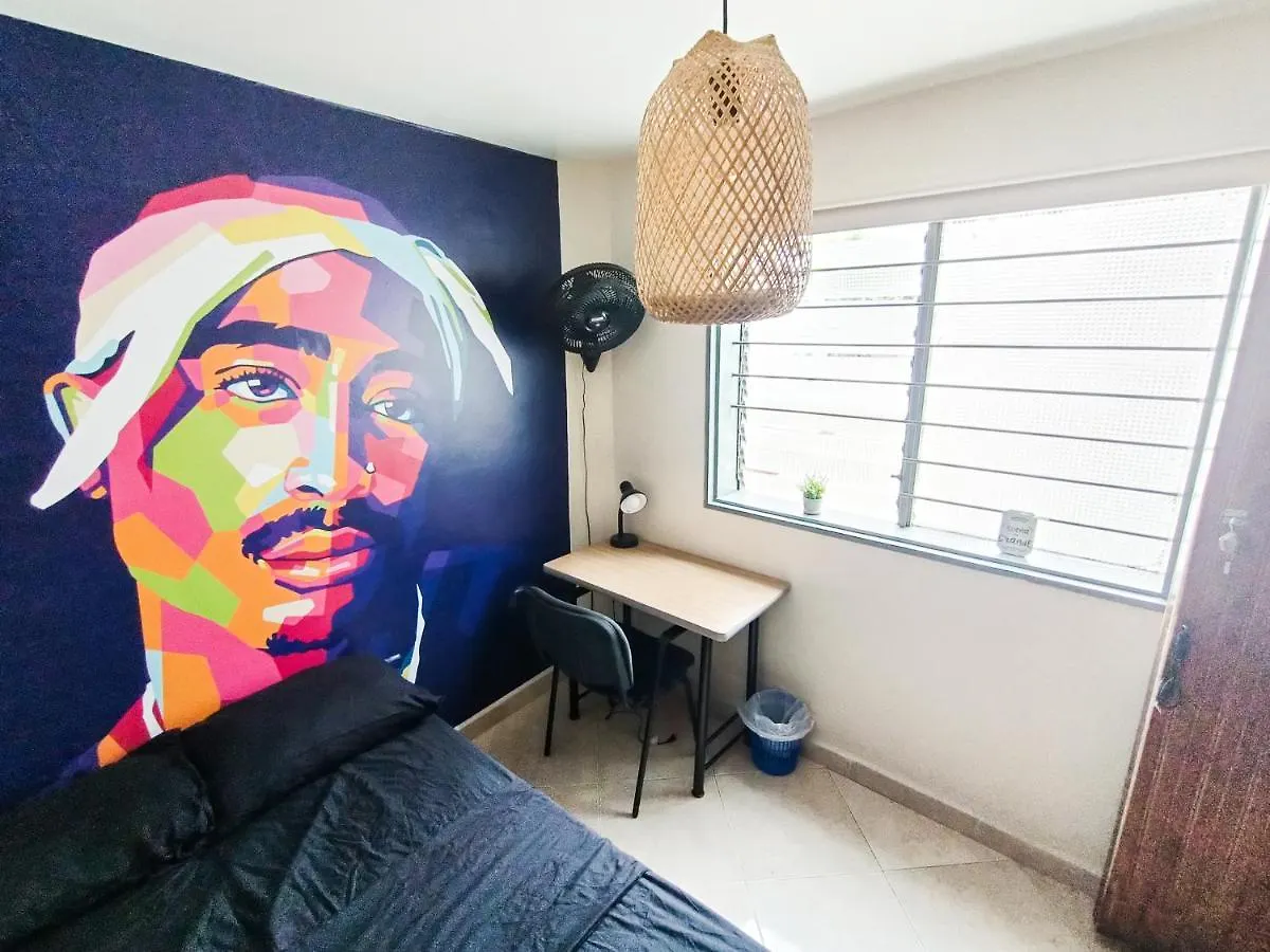 Casa Clandestina Guest House Medellín Colombia